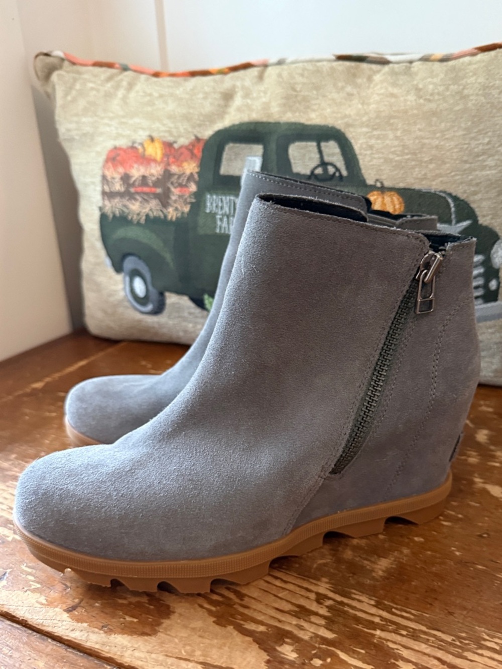Sorel Women’s Gray Suede Wedge Ankle Boot with Side Zip